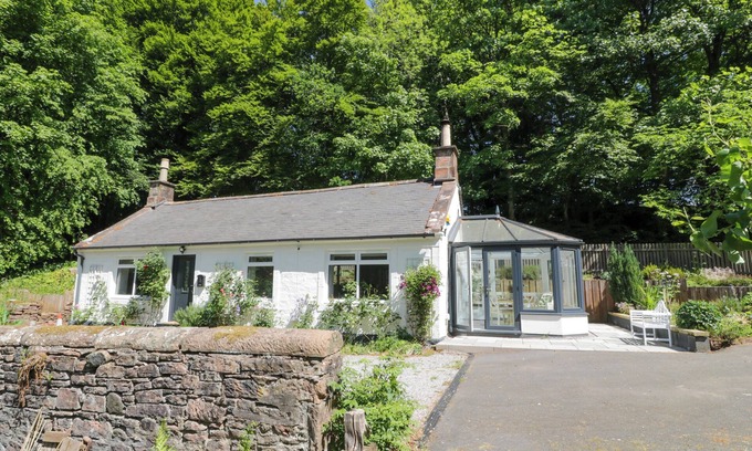 Thornhill Cottage | NITHBANK COTTAGE, pet friendly, with open fire in Thornhill