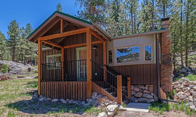 Estes Park Cabin | Niwot Cabin - Rustic Cabin Inside Rocky Mountain National Park -22-ZONE3298