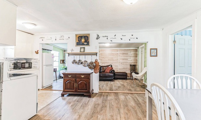 Pottsboro House | nLake Sweet Hut by Lake Texoma-Bn