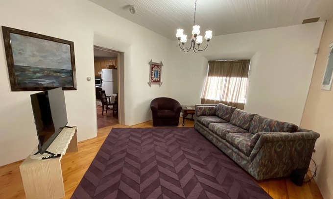 Los Griegos House | NM Style Comfort in Los Griegos, Beautiful Home *20% Discount weekly stays!*