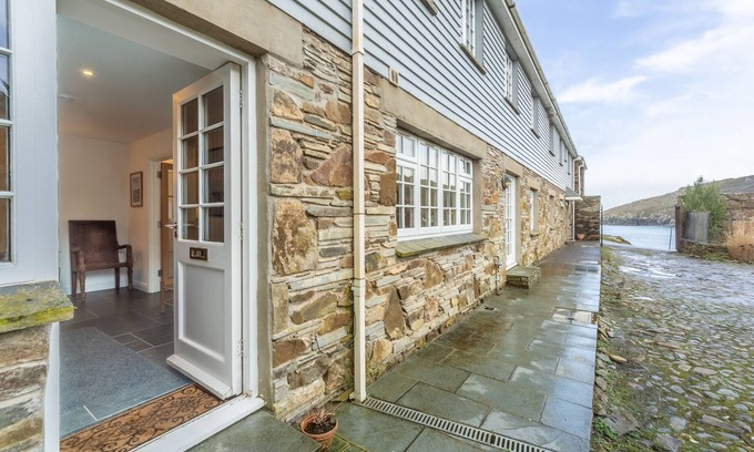 Port Quin Cottage | No. 2 The Fish Cellars is a stunning and unique two storey conversion.