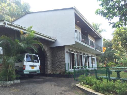 Anniwatta House | No 44,Anniewatte Road