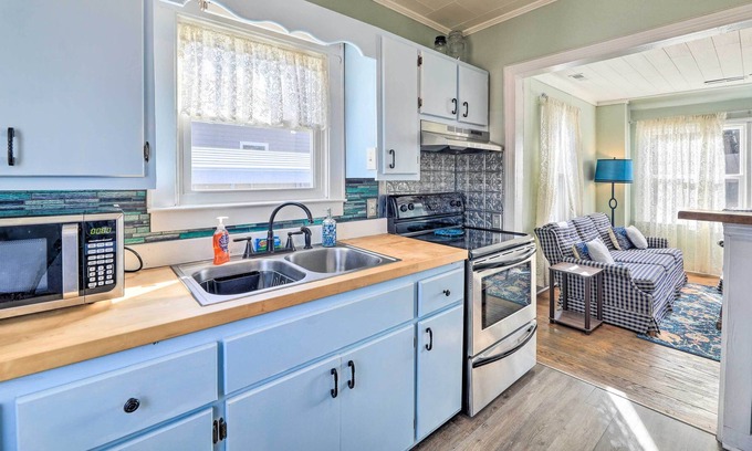 Bridgeton Cottage | North Carolina Cottage Near Golfing & Hiking!