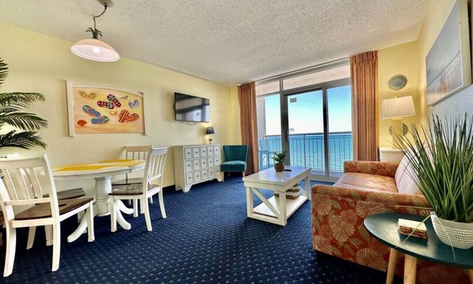 Crescent Beach Condo | North Myrtle 1bedroom 1436