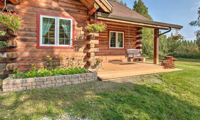 North Pole Cabin | North Pole Log Cabin w/Northern Lights Views!