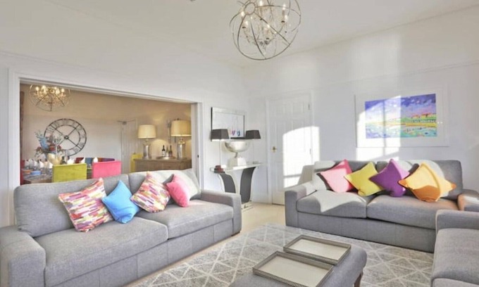 Southwold House | Northcliffe, Premier Position Southwold Seafront, Five Star Mansion, Sleeps 14