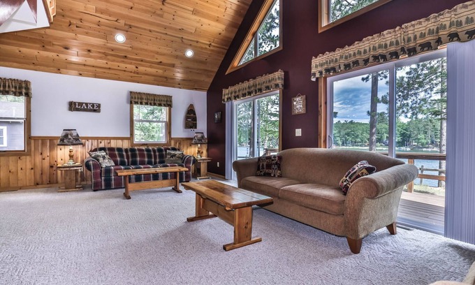 St Germain House | Northwoods lakeside cabin on Little St. Germain!