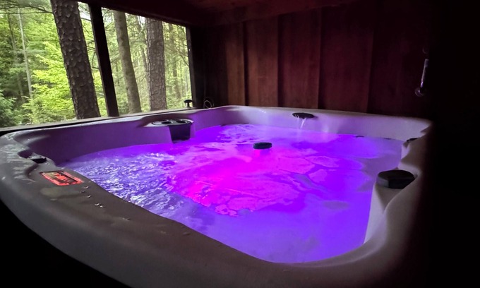 Sigel Cabin | Northwoods Ln Cabin in Clear Creek by Tranquility Retreats