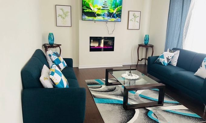 Wasaga Beach House | Not Home But Home (Sand&Ski@Wasaga Beach/Blue Mountain Collingwood)