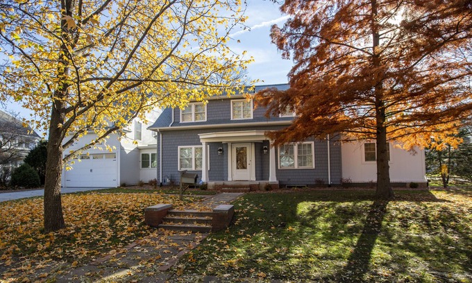 Northeast South Bend House | Notre Dame Home -7/10 of a mile from ND stadium
