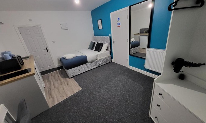 Nottingham Apartment | Nottingham Forest Rd, Short Stays