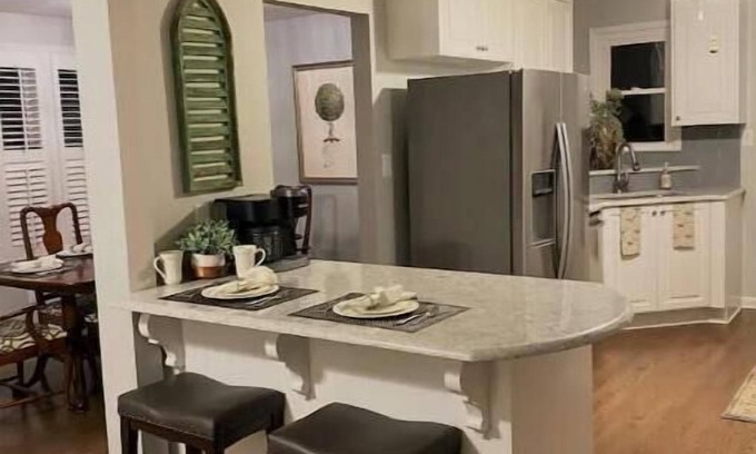 Aiken House | Nottingham Place-Near Bruce's Field/Golf/Tennis/Pet Friendly - Guest Favorite