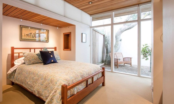 Northeast Carmel House | Now and Zen: Tranquility