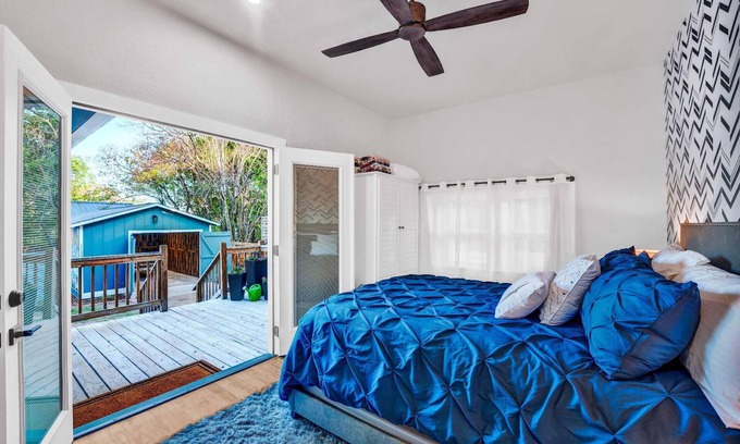Kerrville House | NOW PET FRIENDLY! 2bed, 2 bath with pvt. yard and ping pong room!