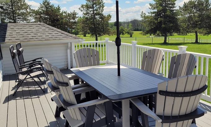 Oaks Corners Cottage | nSpacious- Central to Geneva/Canandaigua-Fall/GrapeFestival