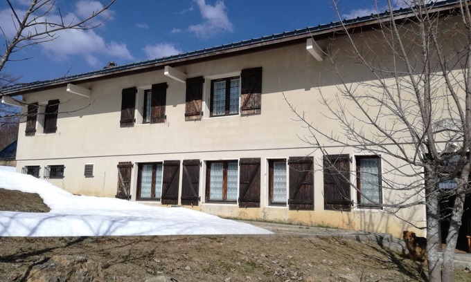 Les Deserts Ski Chalet | Number 1 apartment for 2 people on the outskirts of La Féclaz. Private parking.