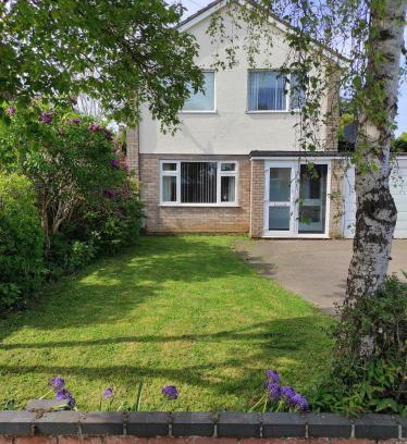 Bury St Edmunds House | Number 8 with free parking