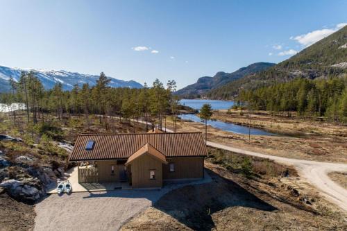 Kviteseid Villa | Nyborg Hytte - 8p - With Sauna & By the Water