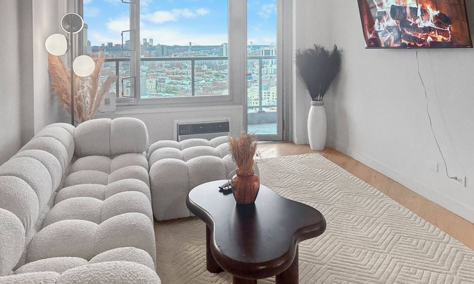 Central Park North Apartment | NYC 5th ave Central Park XL apartment with balcony -3 bedroom.