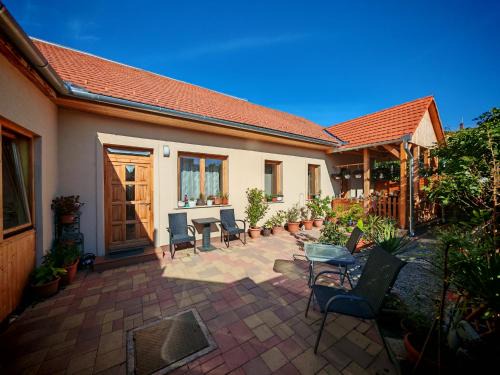 Pecs Apartment | Nyuszifül Vendégház Pécs