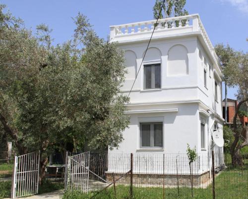 Panormos Apartment | O Pyrgos Accommodations