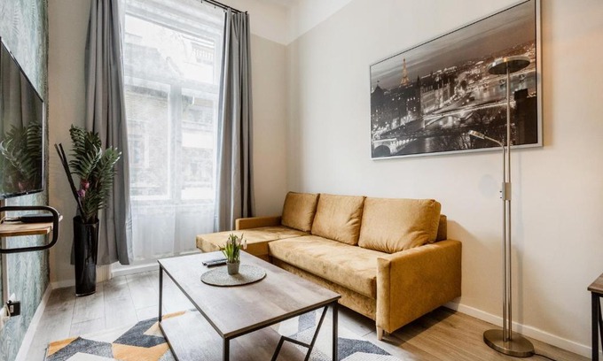 Terezvaros Apartment | Ó Street 3 Bedroom Stylish Apartment