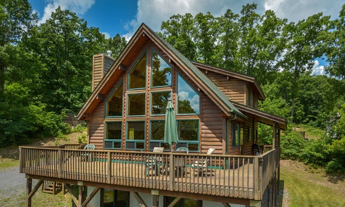 Swanton House | Oak View Ridge | Impressive Home, Tranquil Setting