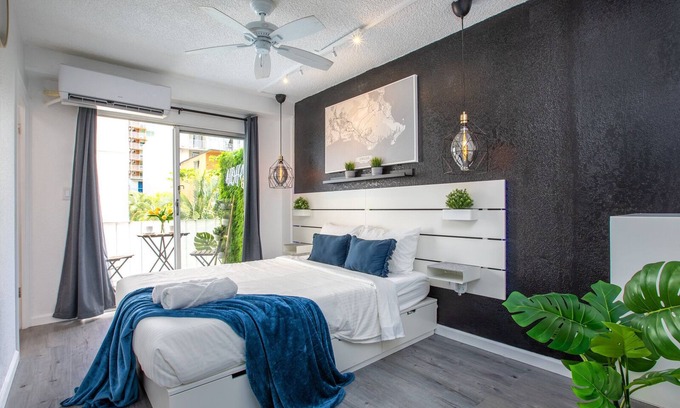 Diamond Head - Kapahulu - St. Louis House | ★ Oasis Luxury Condo, Steps away from the beach 🏖