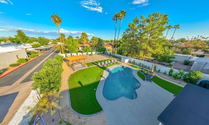 Park Scottsdale 18 Villa | Oasis w Dream Amenities - Pool, Putting, Volley!