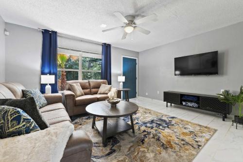 Gulfport Apartment | Ocean Breeze A Relaxing Coastal Getaway Near Top Attractions