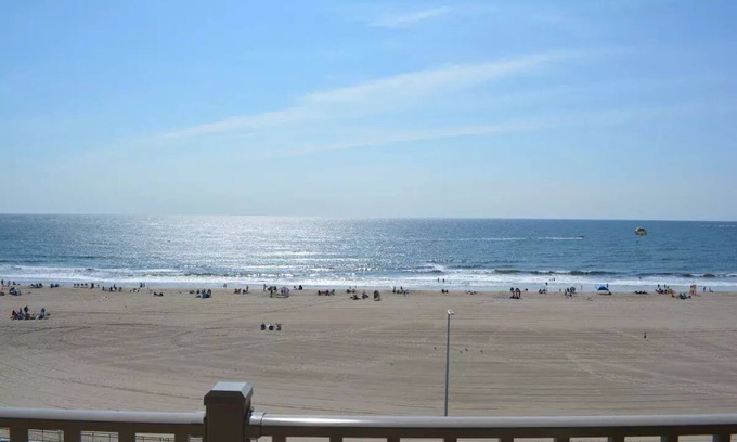 Hampton Condo | Ocean front brand new fully furnished holiday home