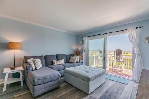 Oceanmarsh Subdivision House | Ocean Front D-Building - POOL ACCESS AND OCEAN VIEWS!