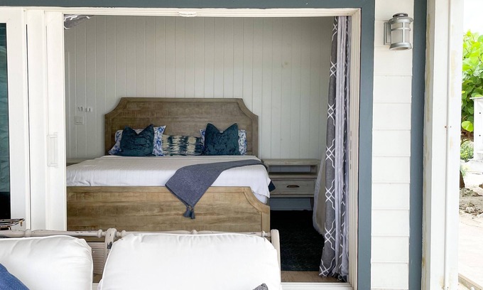 Hope Town House | Ocean front loft.