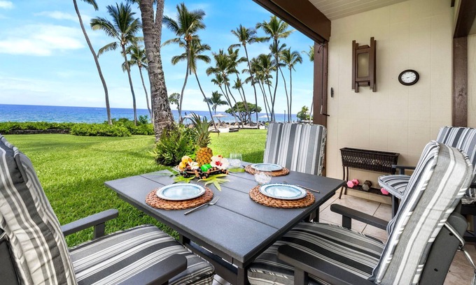 Kailua-Kona Condo | 🏖️Ocean Front | No Stairs | Upgraded | Concierge Included