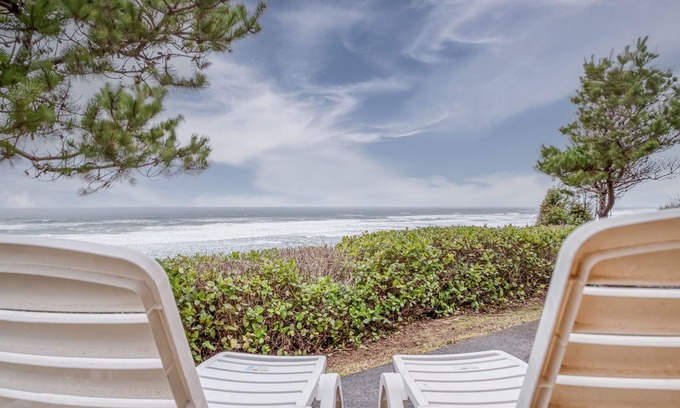 Seal Rock House | Ocean Front Vacation Home Just North of Seal Rock,