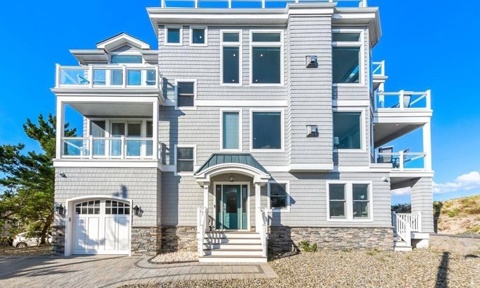 North Beach Haven House | Ocean Front w/Elevator - 7BR, Kids Bunk Room, 6 Full, 2 Half Bath. Sleeps 18