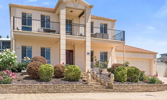 Encounter Bay House | "Ocean Heights" 21 Orca Place, Encounter Bay