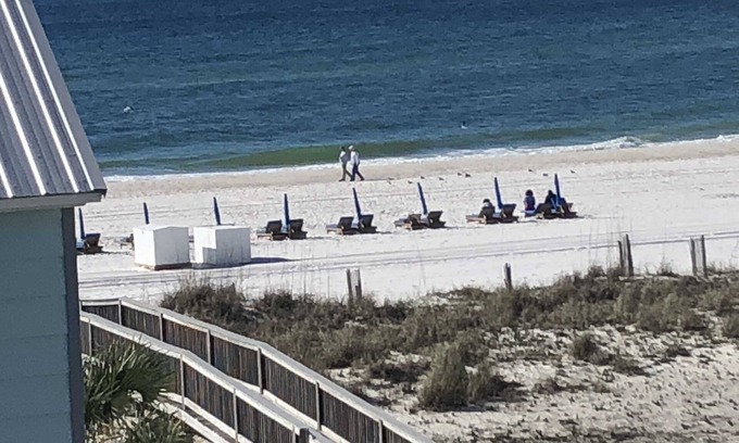 Gulf Shores Condo | Ocean Reef 404, 3 BR/2 BA Townhouse on Beach with Ocean View
