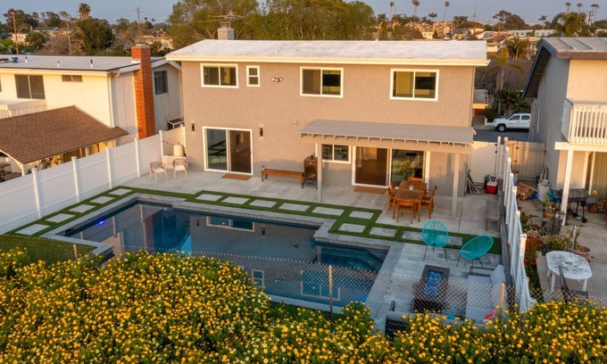 Westside Costa Mesa House | Ocean's Edge