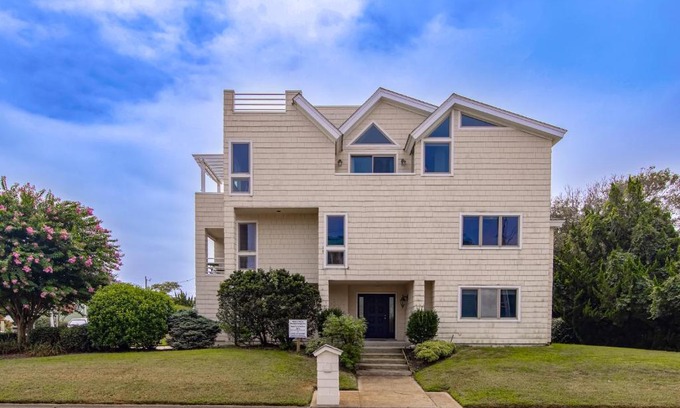 Croatan Beach House | Ocean Sky