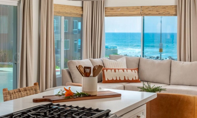 South Oceanside House | Ocean View Escape w/SPA, BBQ, Fire Pit, EV Charger, XBOX & Ps5! Pet friendly!