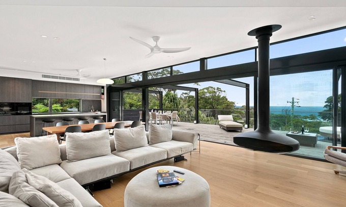 Stanwell Park House | Ocean View Escarpment Escape - Beach and Bush Holidays in Style
