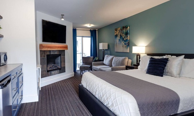 Regional District of Nanaimo Apartment | Ocean View Hideaway Suite B