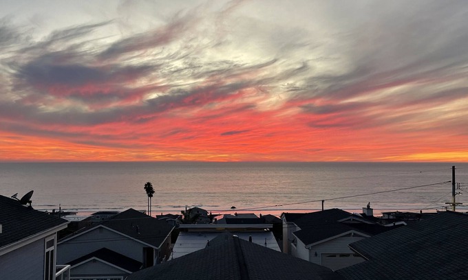 Cayucos House | Ocean View Monthly Rental - just a Stone's Throw from the beach!