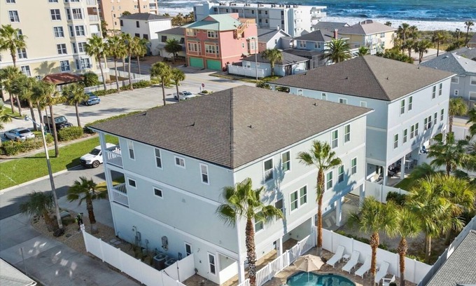 Jacksonville Beach House | Ocean View Oasis w/Heated Pool for Large Groups