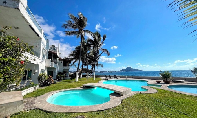 Manzanillo Apartment | OCEAN VIEW PENTHOUSE WITH TERRACE