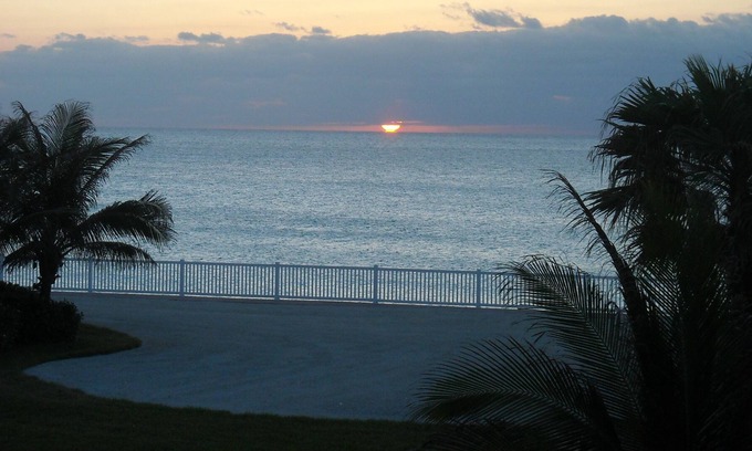 Alice Town Villa | Ocean View Resorts World Bimini Bay 2/2 luxury Villa