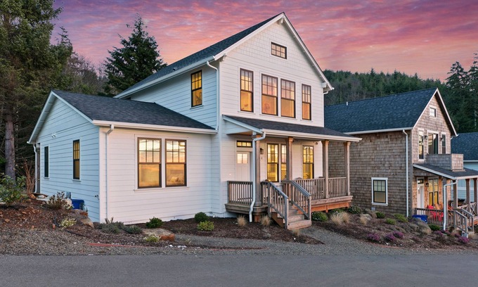 Depoe Bay House | Ocean Views in Depoe Bay
