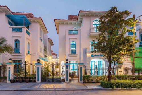 Bai Chay Villa | OCEAN VILLA - VILLA 4 phòng ngủ lớn, Bể bơi riêng, sát cạnh biển Bãi Cháy- Hạ Long