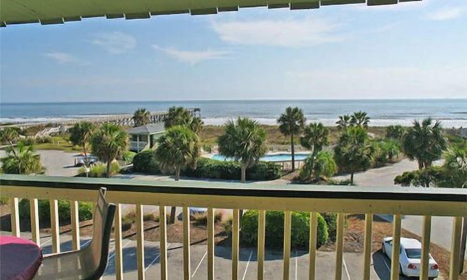 Isle of Palms Condo | OCEANFRONT 1 BR Isle of Palms Sea Cabin Condo- Breathtaking 3rd Floor Views